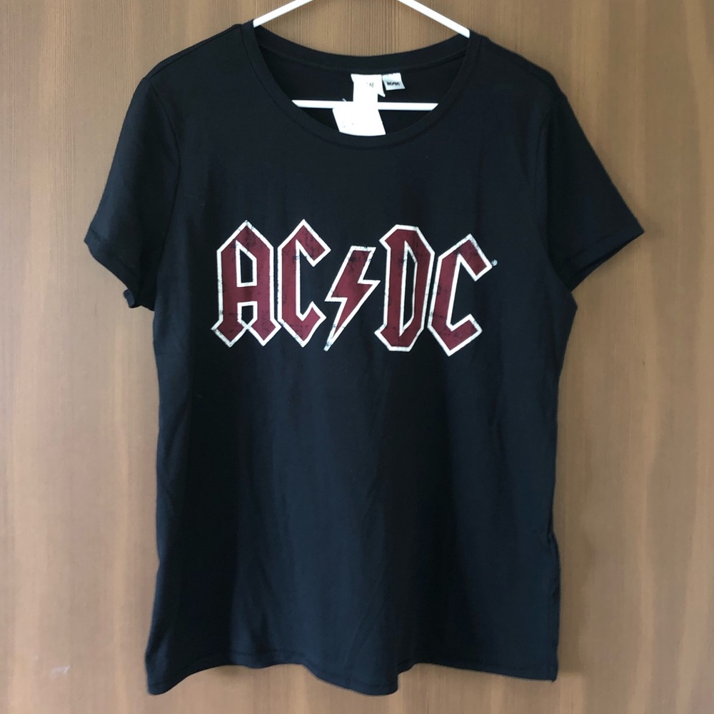 Graphic t shirt